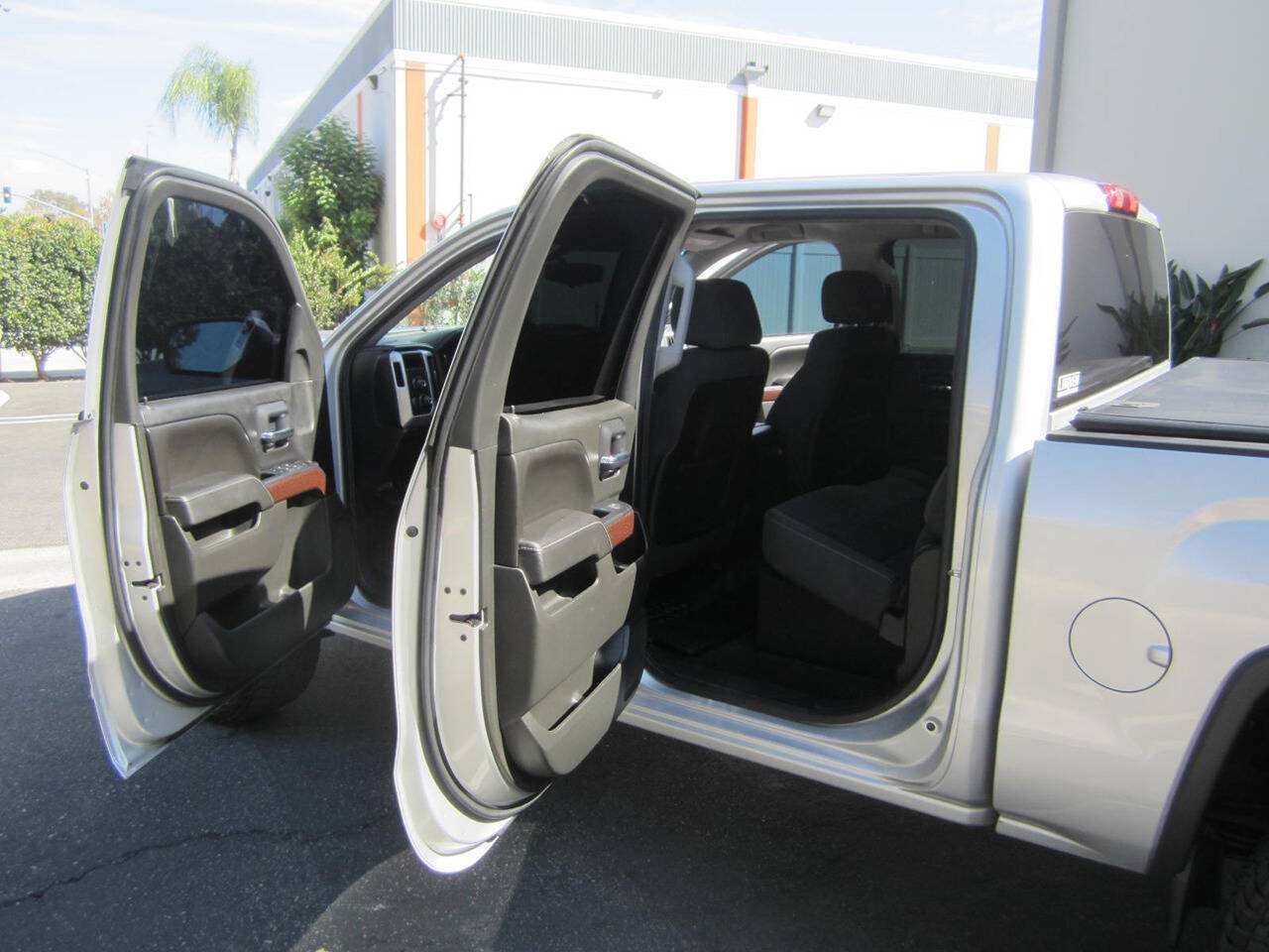 Used 2015 GMC Sierra 1500 SLE w/ SLE Value Package AWD/4WD image 23
