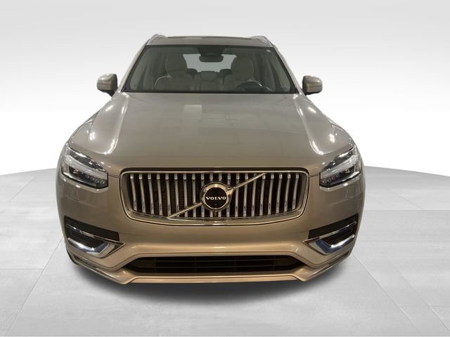 Used 2023 Volvo XC90 B5 Plus image 3