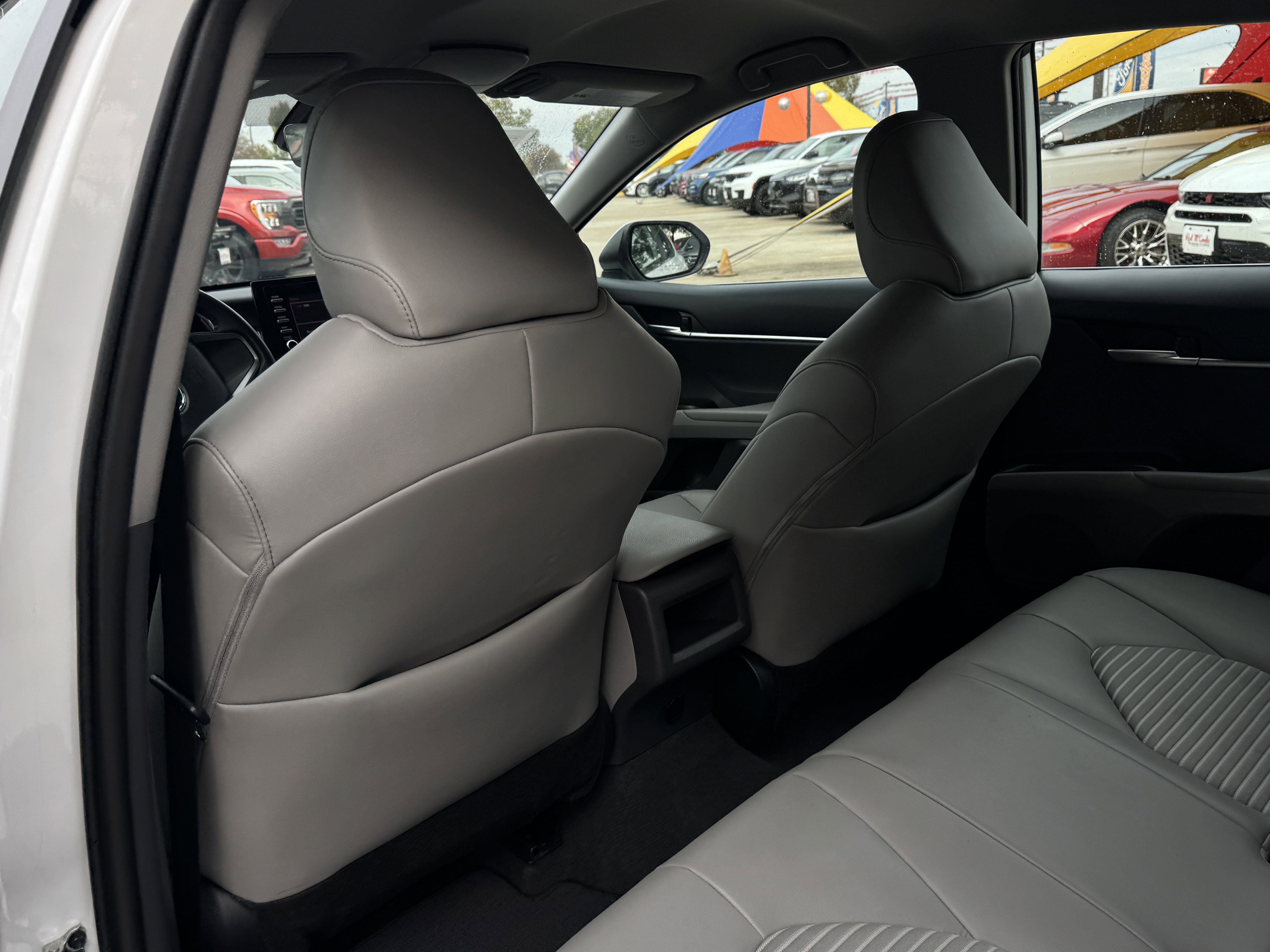 Used 2024 Toyota Camry SE image 13