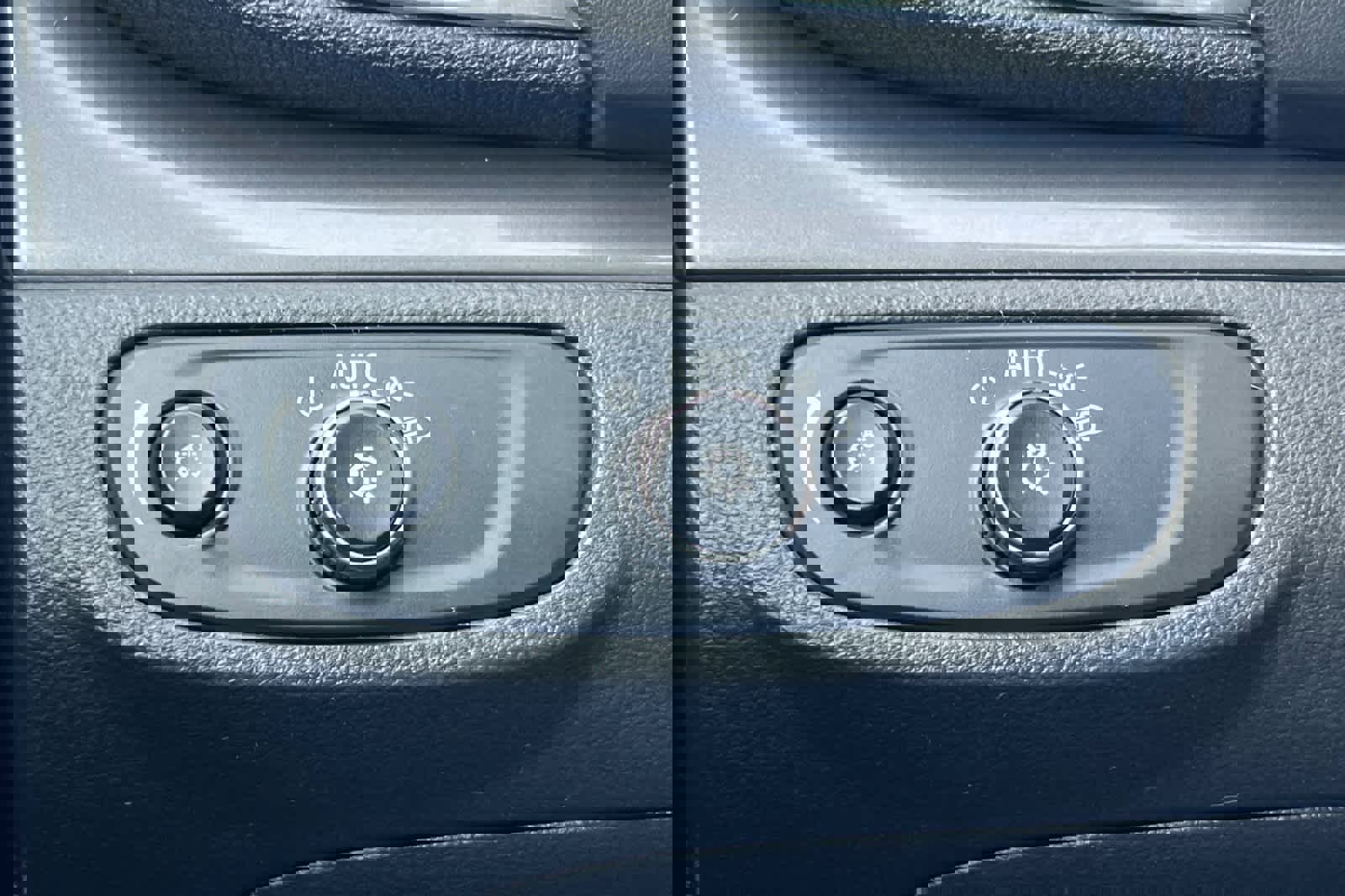 Used 2017 Buick Encore Preferred image 29