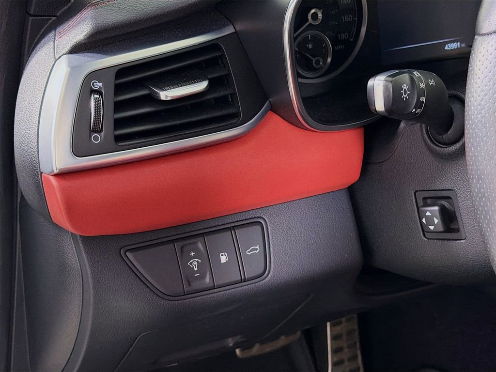 Used 2023 Genesis G70 2.0T w/ Sport Prestige Package image 12