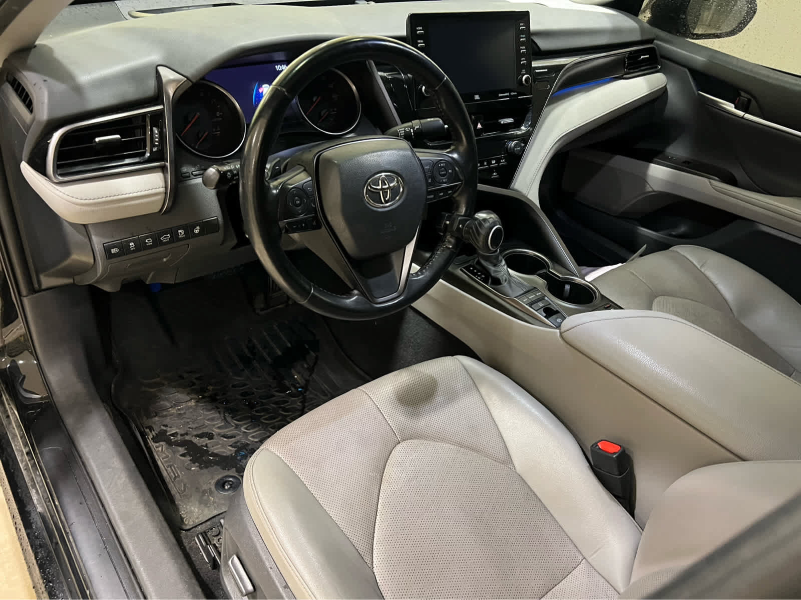 Used 2021 Toyota Camry XSE w/ Navigation Package FWD image 10