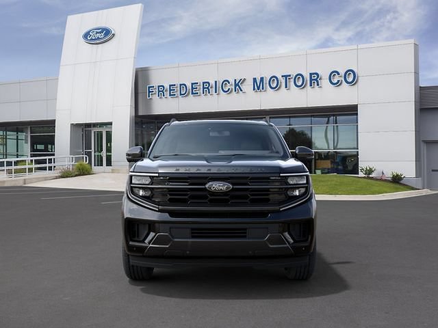 New 2027 Ford Expedition Platinum w/ Stealth Performance Package AWD/4WD image 3