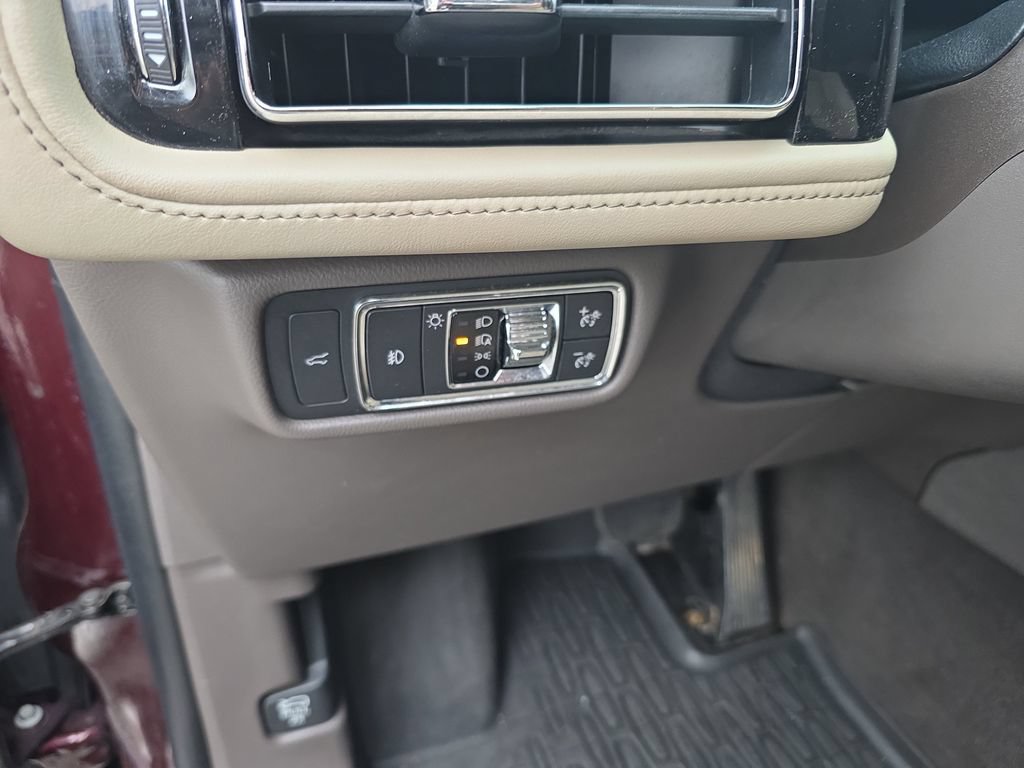 Used 2020 Lincoln Aviator Reserve w/ Equipment Group 201A AWD/4WD image 23