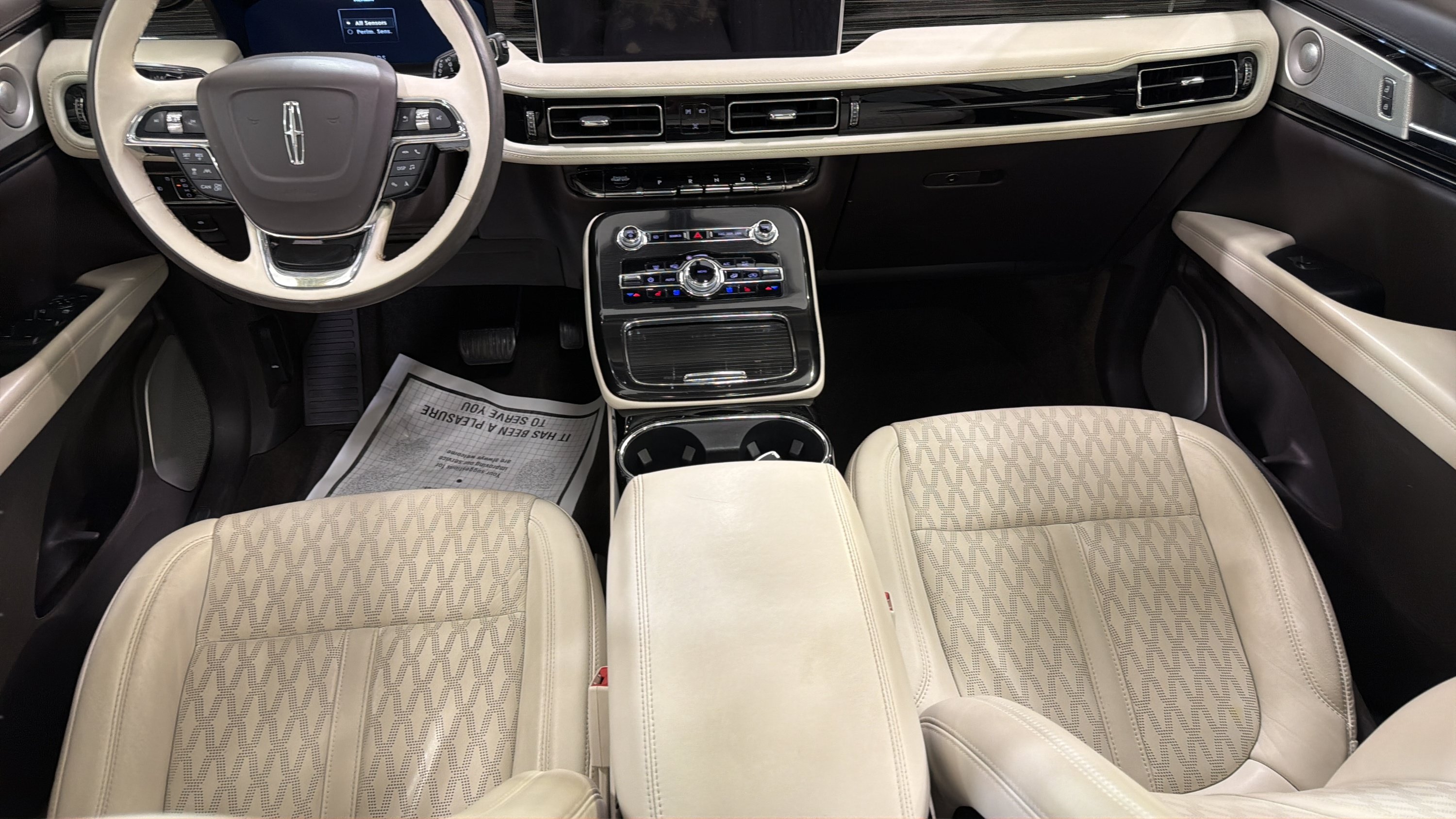 Used 2022 Lincoln Nautilus Black Label w/ Cargo Utility Package AWD/4WD image 21