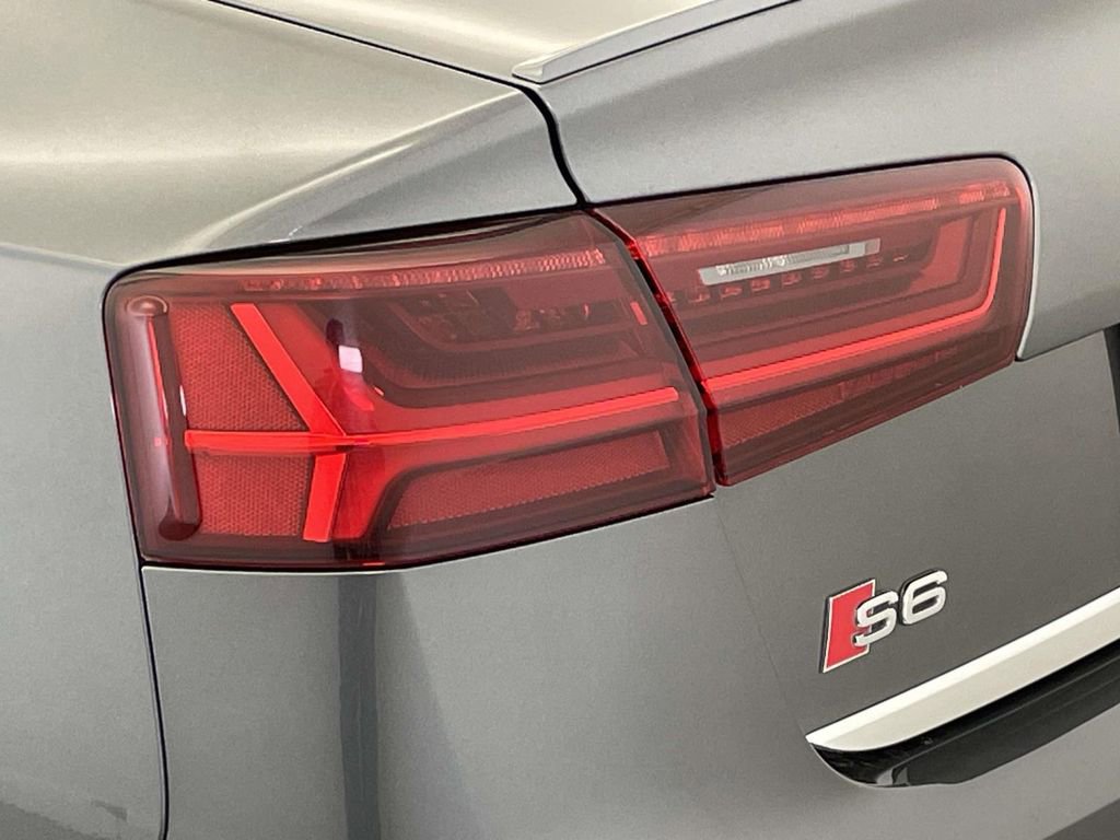 Used 2018 Audi S6 Premium Plus w/ Comfort Seating Package image 16