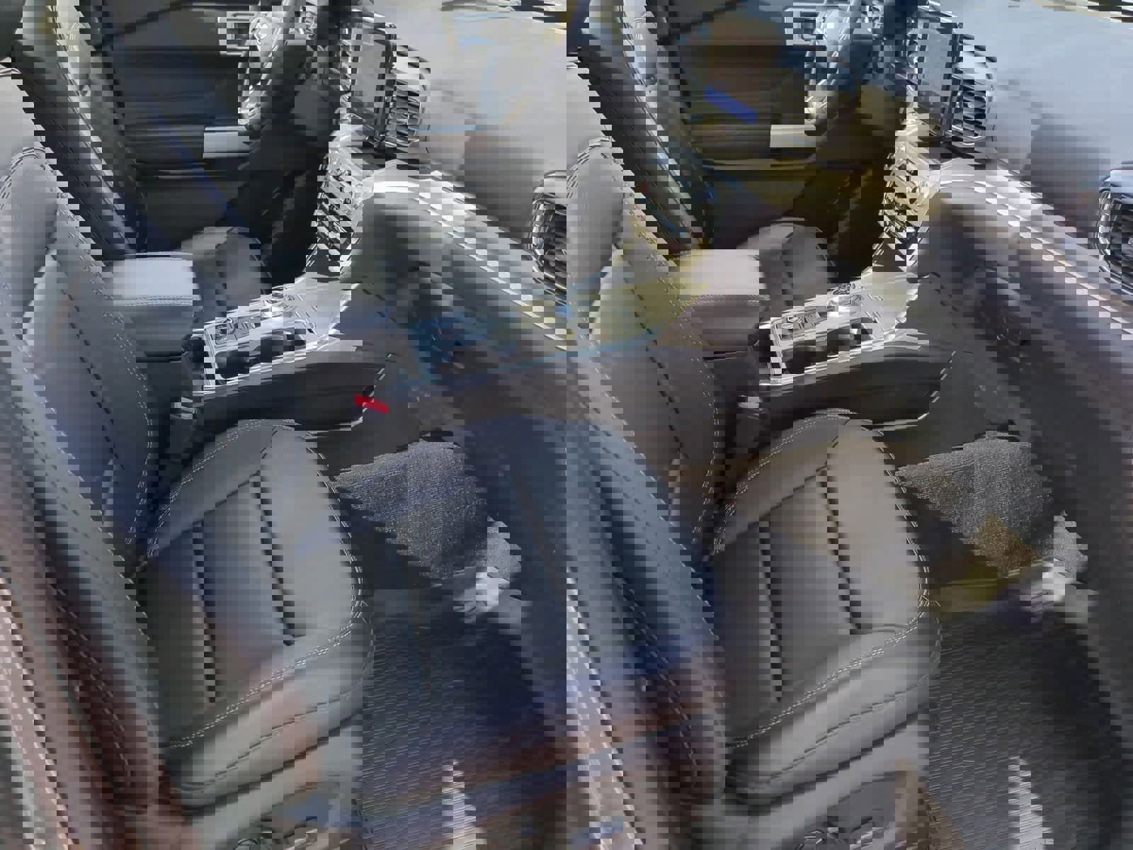 Used 2023 Ford Explorer XLT w/ Equipment Group 202A image 25