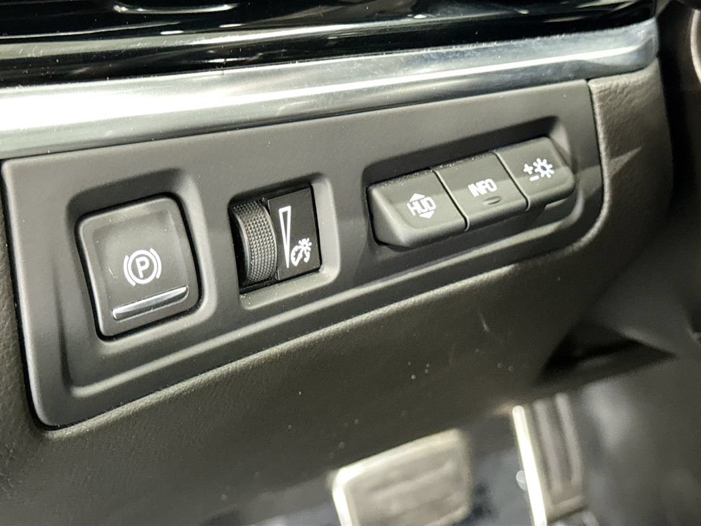 Used 2025 Cadillac XT6 Sport w/ Technology Package AWD/4WD image 10