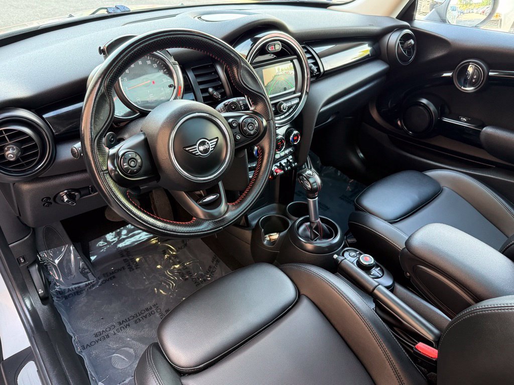 Used 2019 MINI Cooper S w/ Signature Upholstery Package FWD image 16