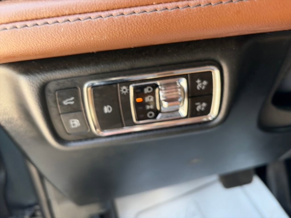 Used 2023 Lincoln Aviator Grand Touring w/ Equipment Group 301A AWD/4WD image 16