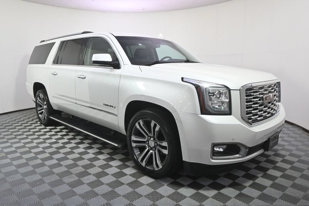 Used 2019 GMC Yukon XL Denali w/ Denali Ultimate Package AWD/4WD image 8