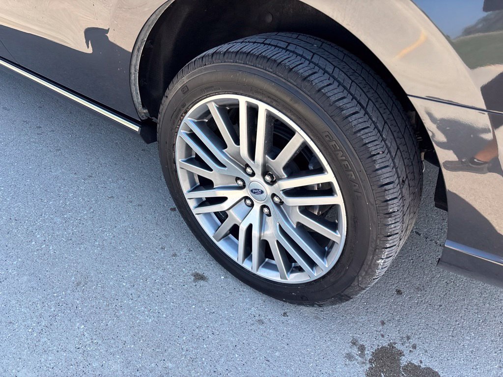 Certified 2024 Ford Expedition Platinum AWD/4WD image 8