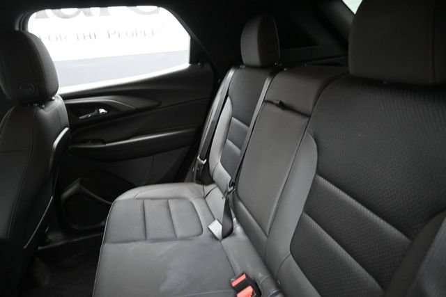 Used 2023 Chevrolet TrailBlazer RS w/ Convenience Package AWD/4WD image 21