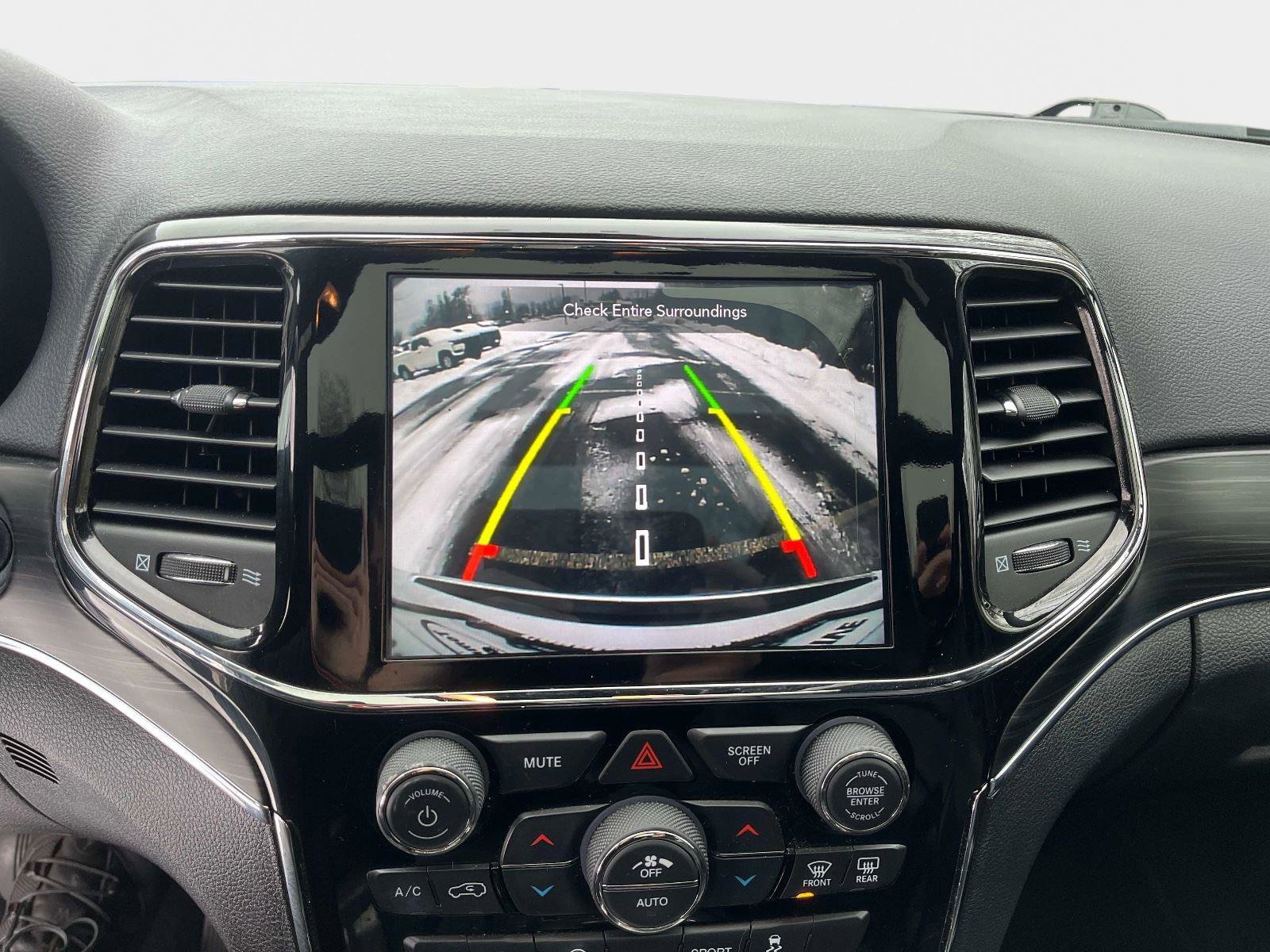 Used 2020 Jeep Grand Cherokee Limited w/ Luxury Group II image 25