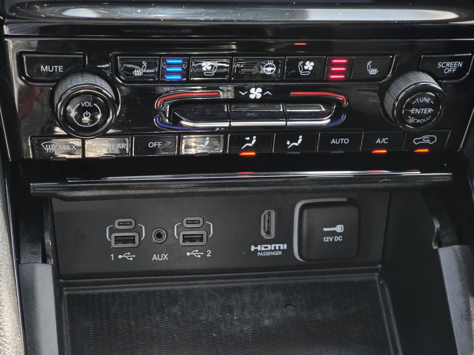 Used 2023 Jeep Grand Cherokee 4WD 4xe w/ Luxury Tech Group II image 28