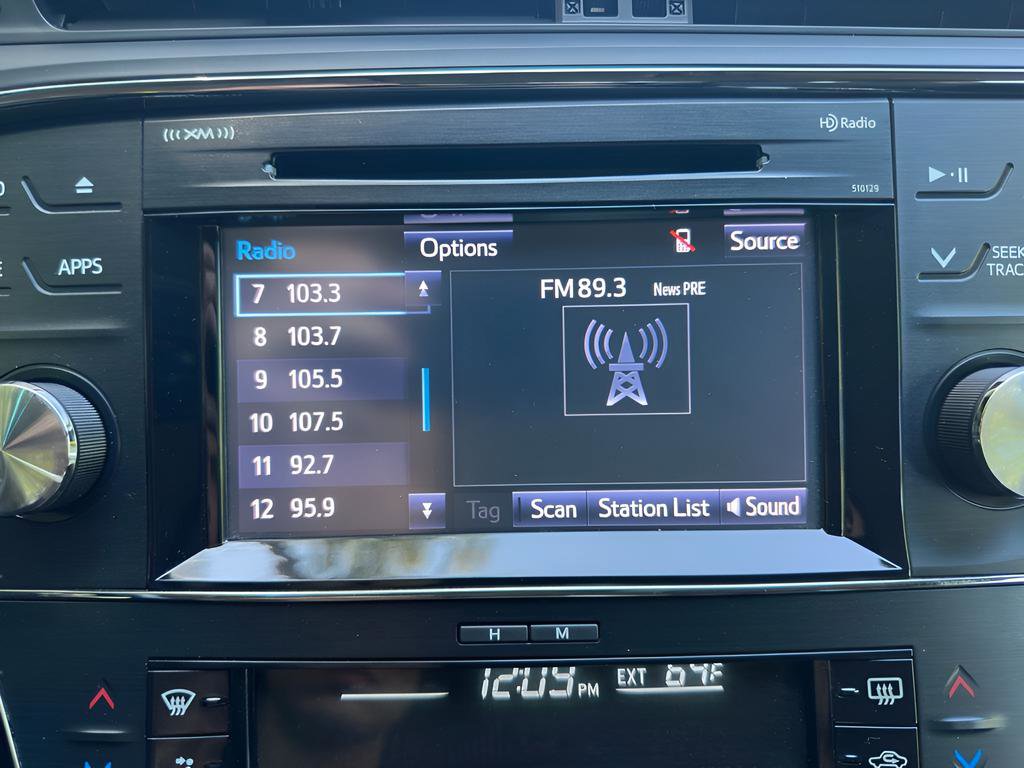Used 2016 Toyota Avalon XLE image 10