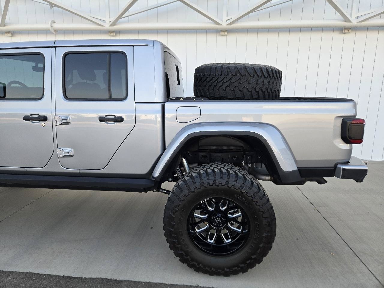 Used 2021 Jeep Gladiator Mojave AWD/4WD image 15