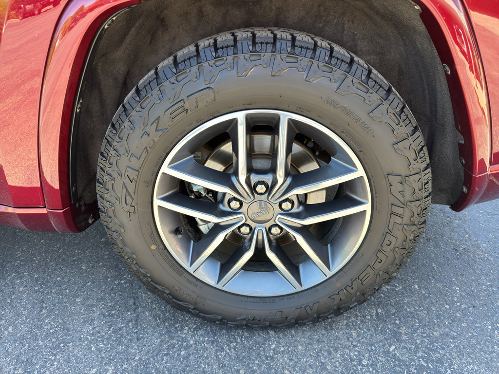 Used 2020 Jeep Grand Cherokee Overland AWD/4WD image 9