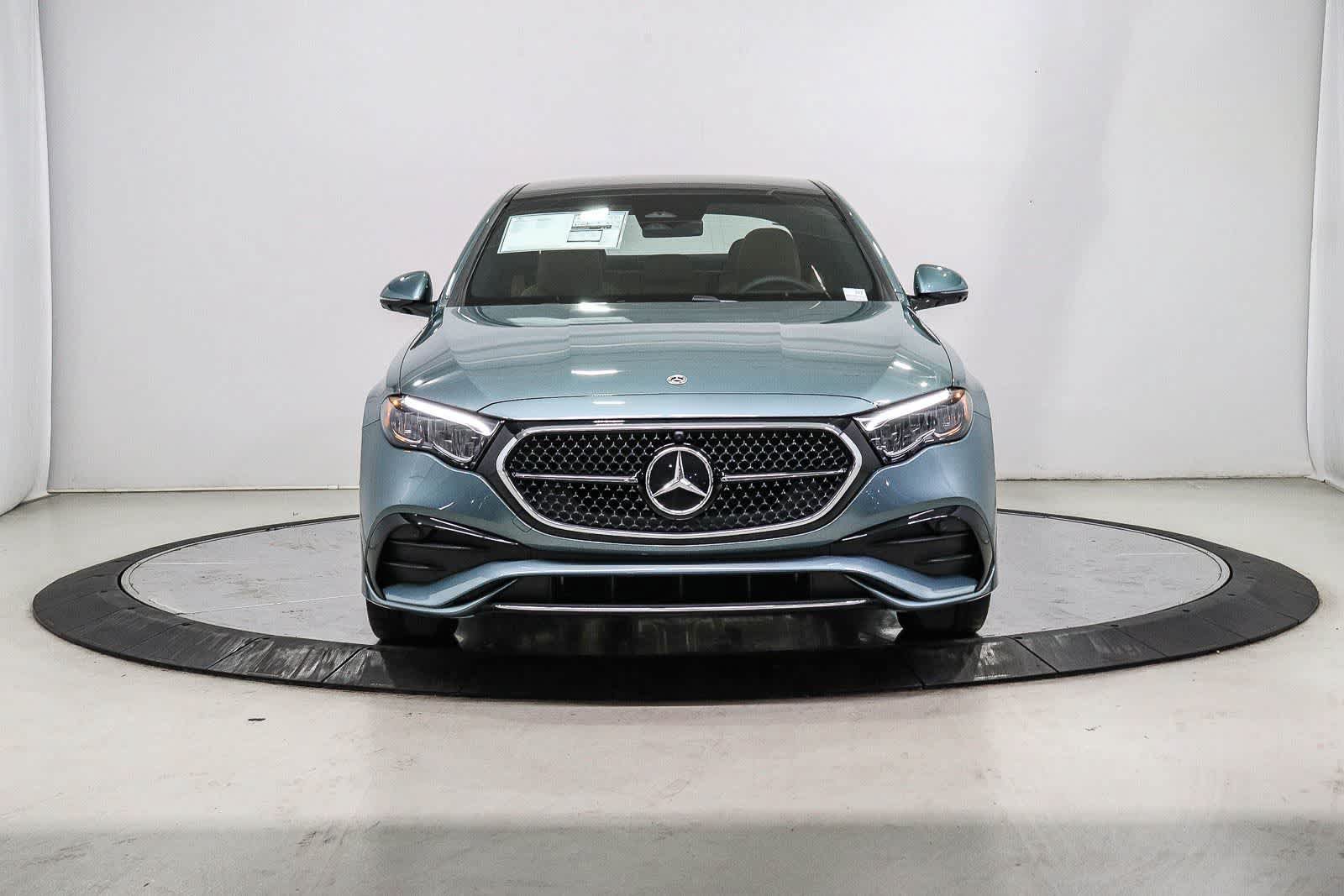 New 2027 Mercedes-Benz E 450 4MATIC Sedan image 6