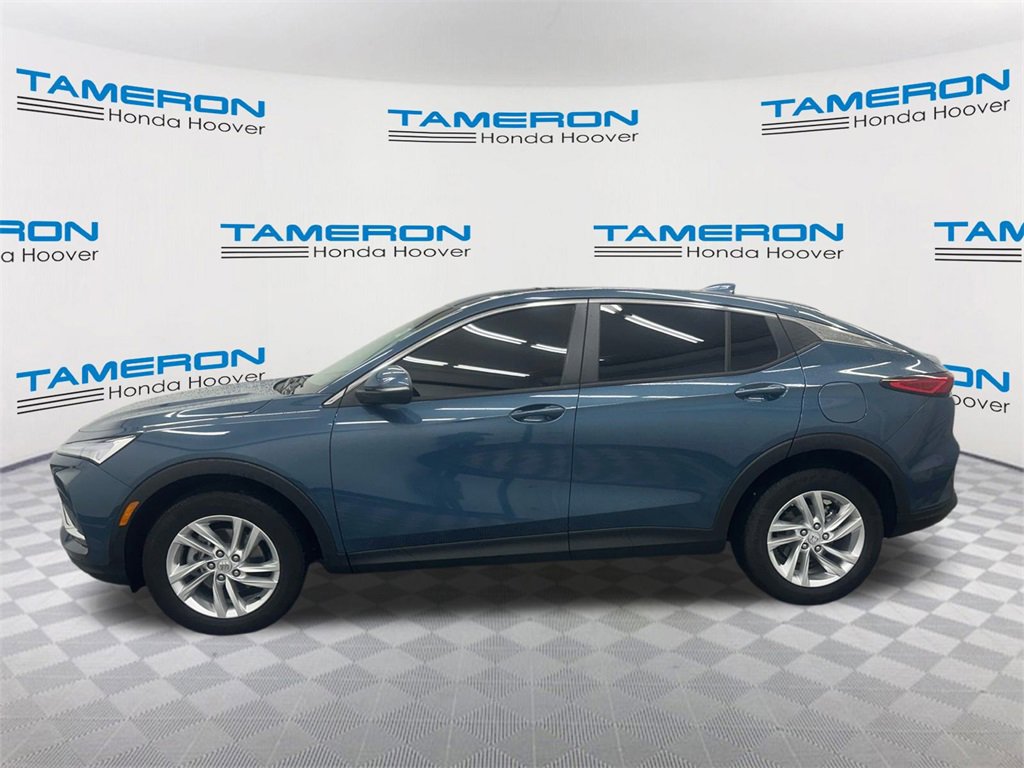 Used 2024 Buick Envista Preferred image 2