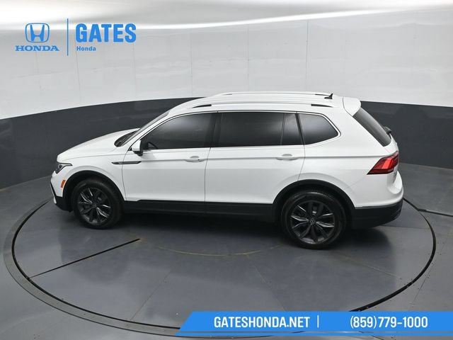 Used 2022 Volkswagen Tiguan SE FWD image 54