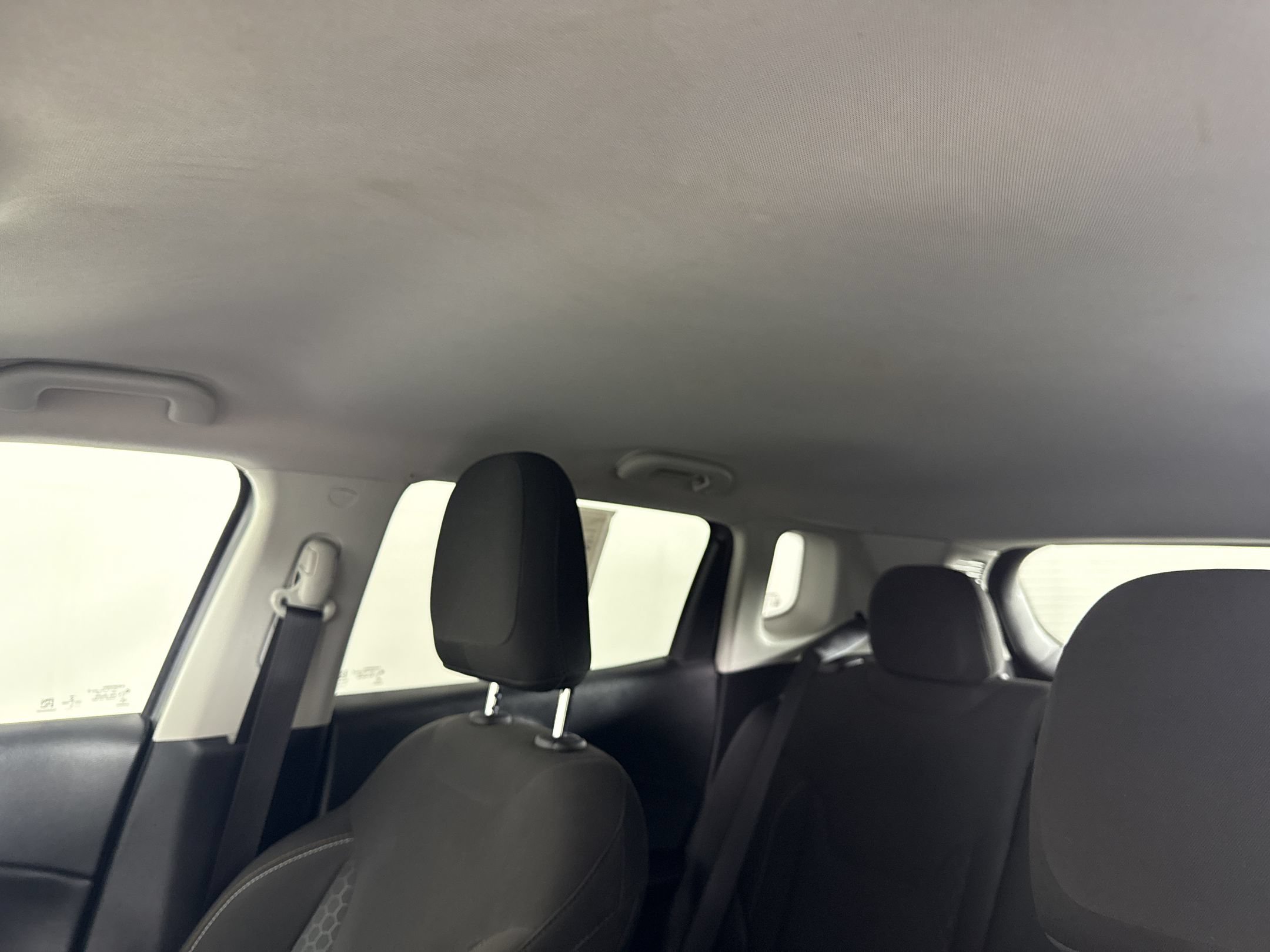 Used 2018 Jeep Compass Sport w/ Tech Group FWD image 21