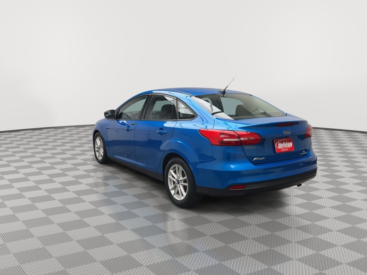 Used 2015 Ford Focus SE w/ SE Cold Weather Package image 30
