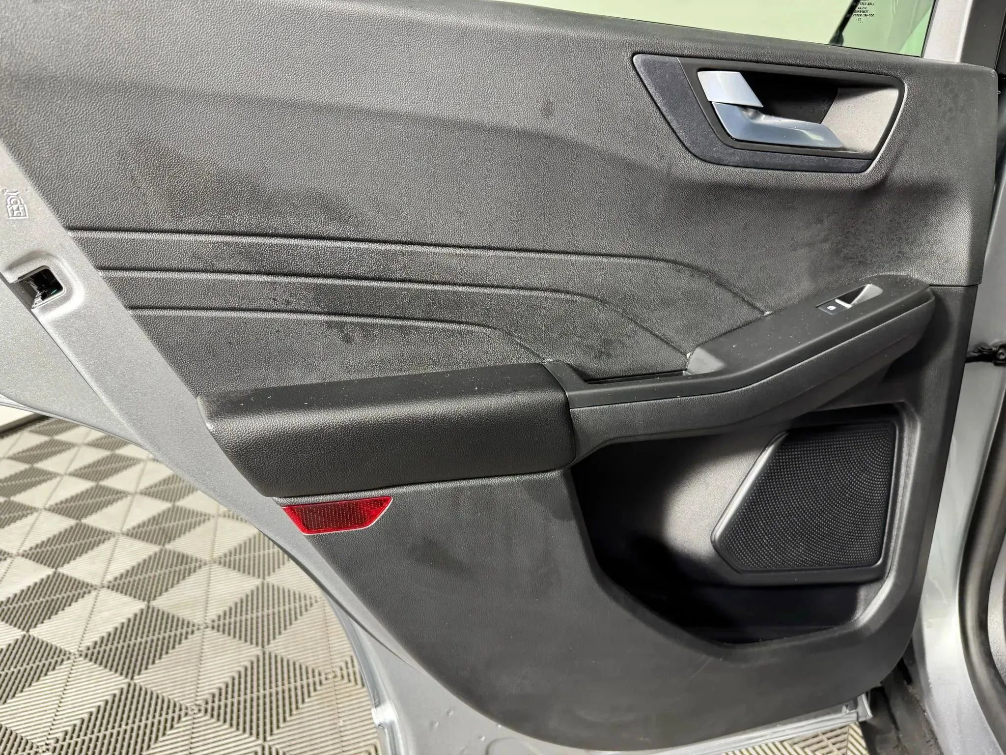 Used 2023 Ford Escape ST-Line image 41