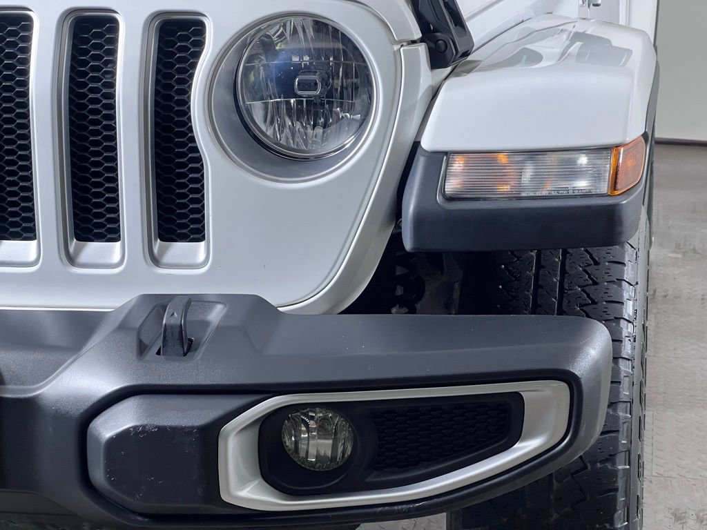 Used 2018 Jeep Wrangler Unlimited Sahara AWD/4WD image 13