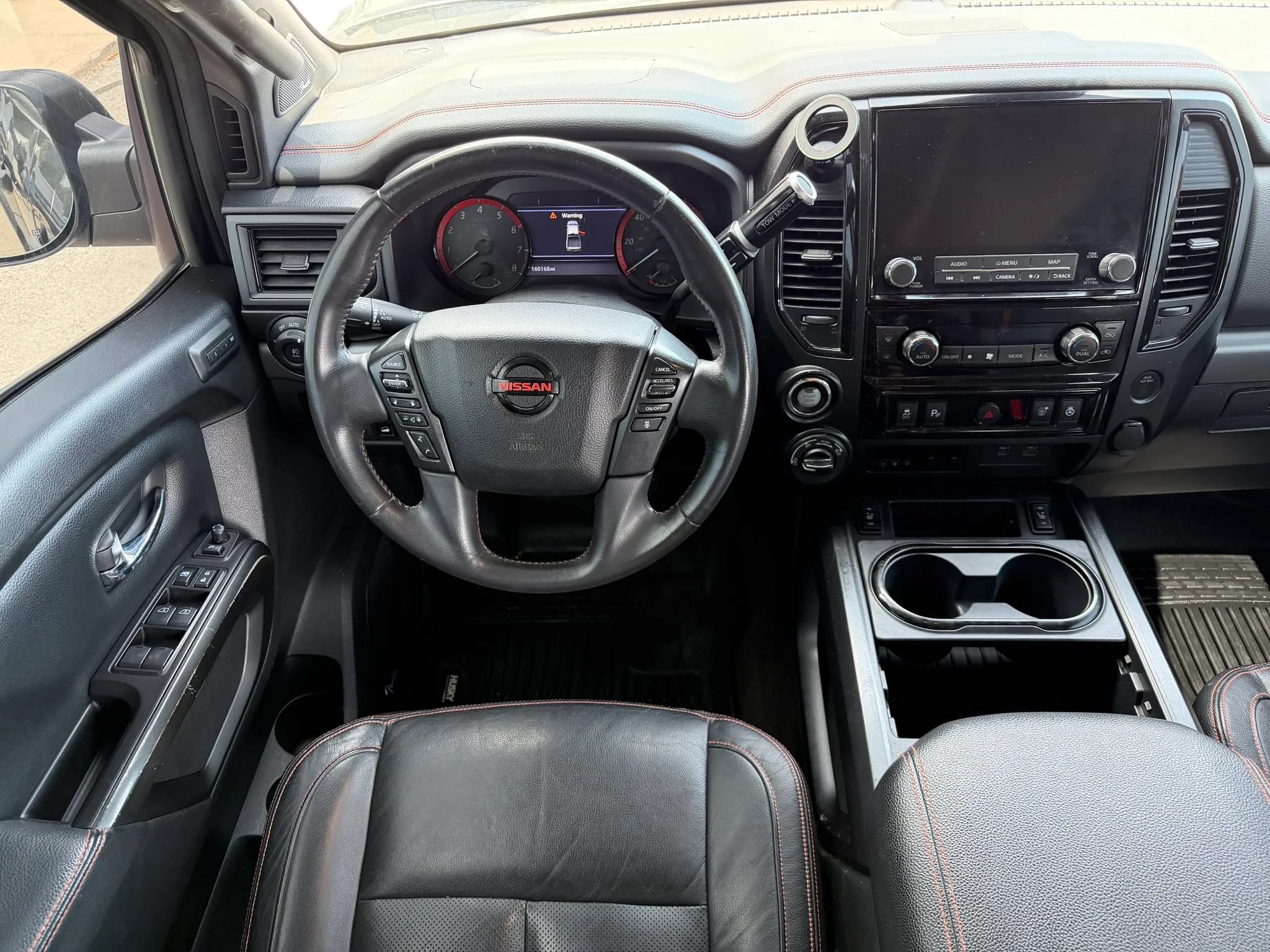Used 2020 Nissan Titan PRO-4X w/ Pro-4x Convenience Package AWD/4WD image 9