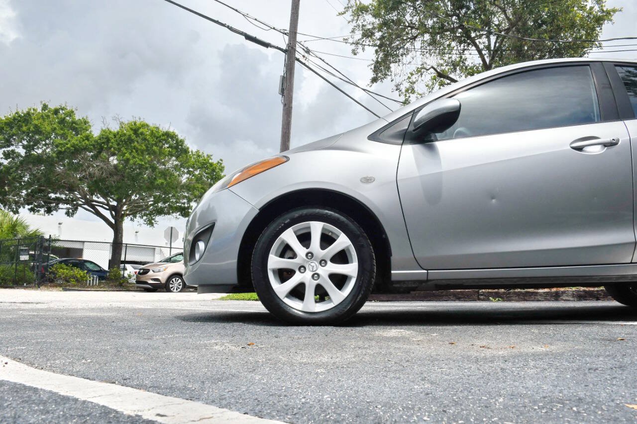 Used 2011 MAZDA MAZDA2 Touring FWD image 7