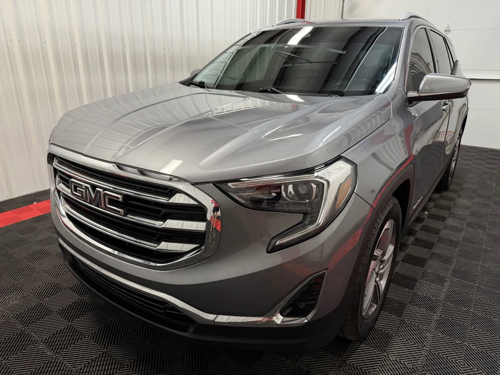 Used 2021 GMC Terrain SLT FWD image 9