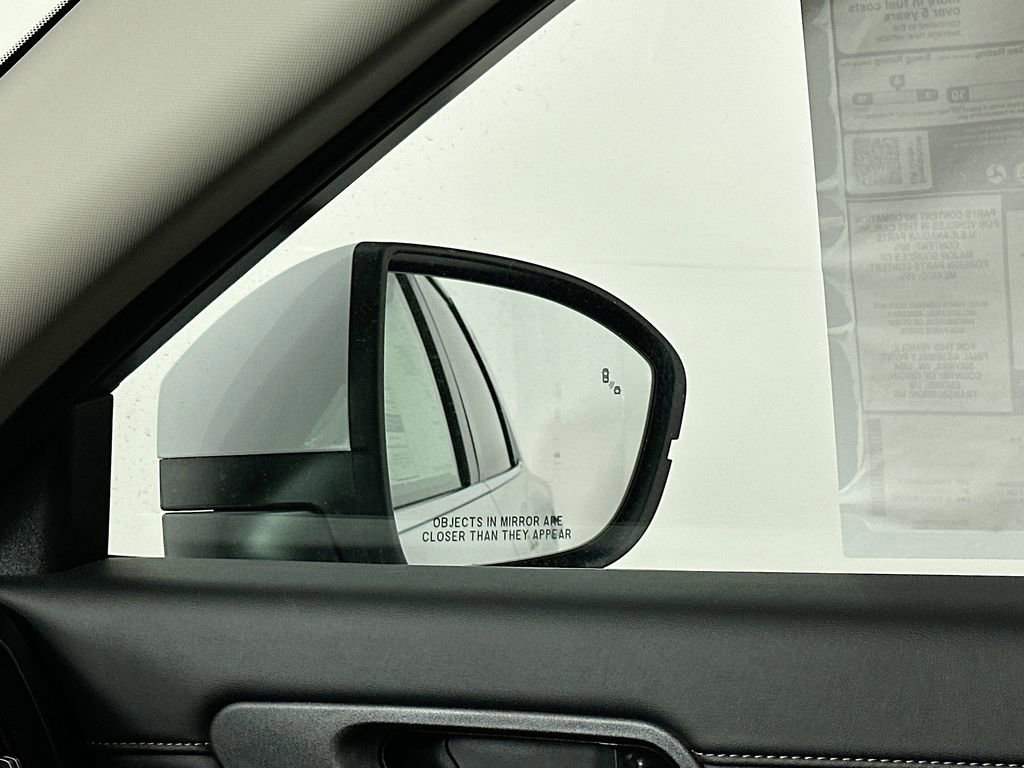 New 2025 Nissan Pathfinder SV image 24