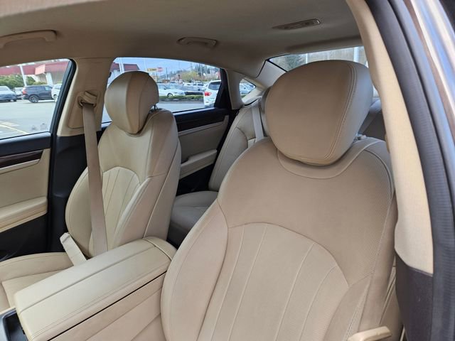 Used 2015 Hyundai Genesis 3.8 image 14