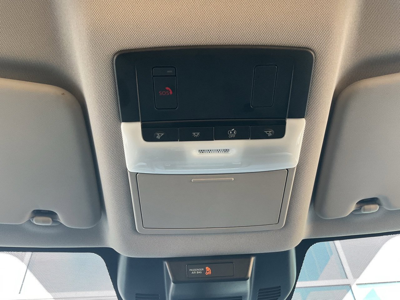 Used 2025 Nissan Rogue SV FWD image 14