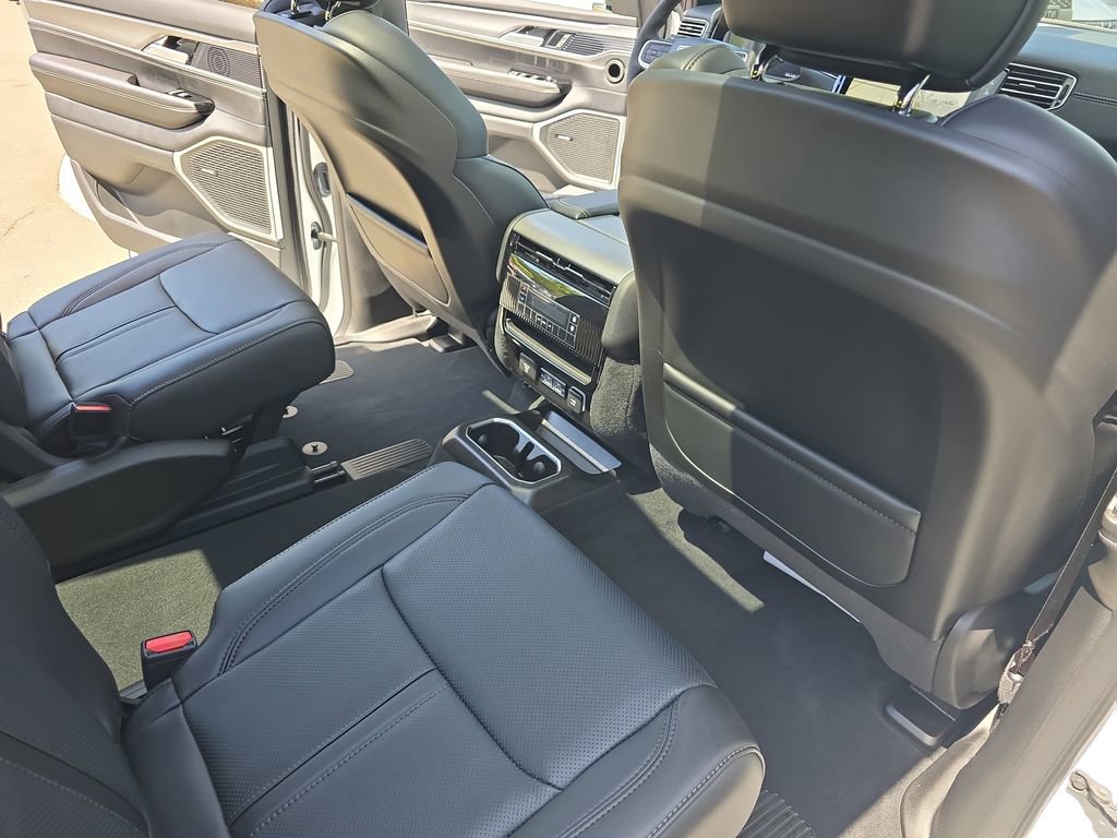 New 2026 Jeep Grand Wagoneer 4WD image 11