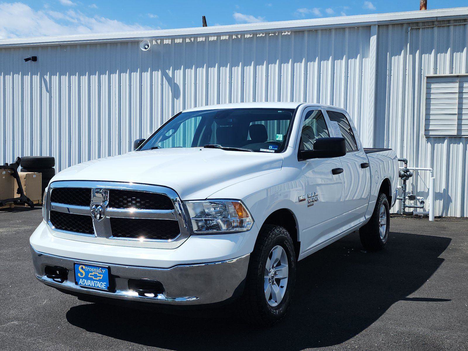 Used 2022 RAM 1500 Classic SLT w/ Protection Group AWD/4WD image 1
