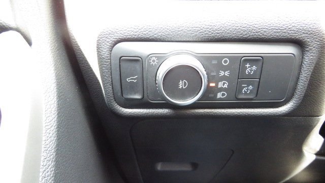 Certified 2022 Ford Explorer XLT w/ Equipment Group 202A image 25