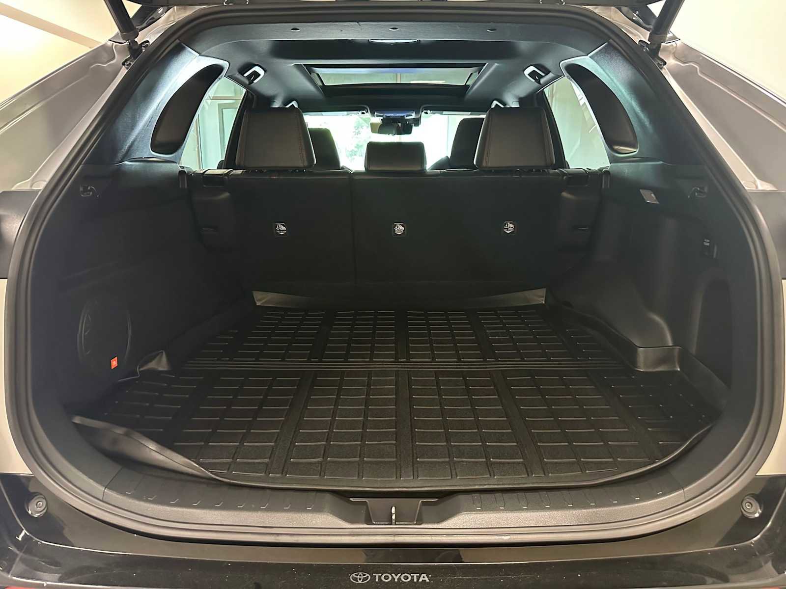 Certified 2021 Toyota RAV4 XSE w/ Premium Package AWD/4WD image 31