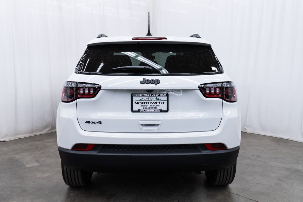 New 2026 Jeep Compass Latitude image 5