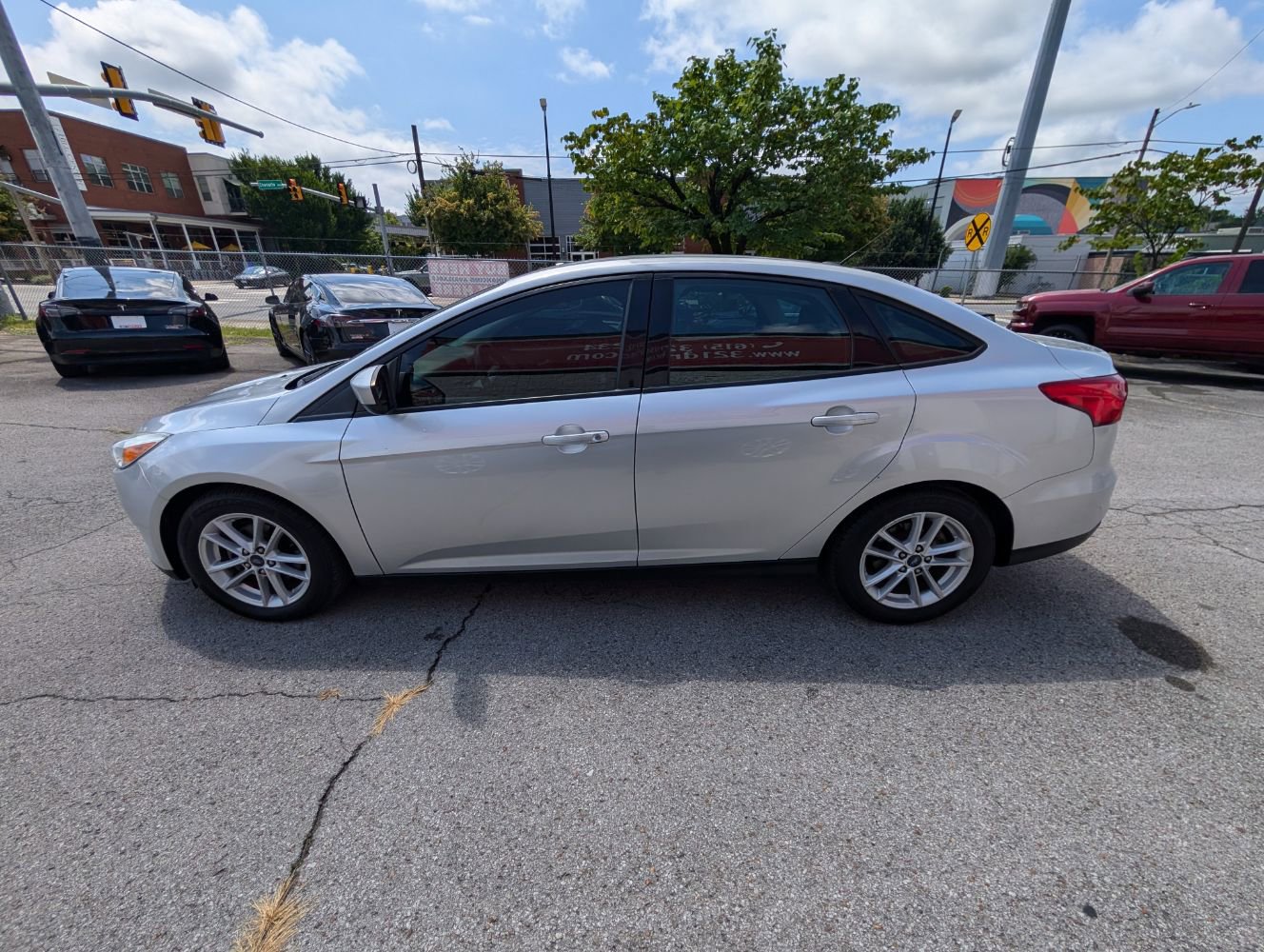 Used 2018 Ford Focus SE FWD image 9
