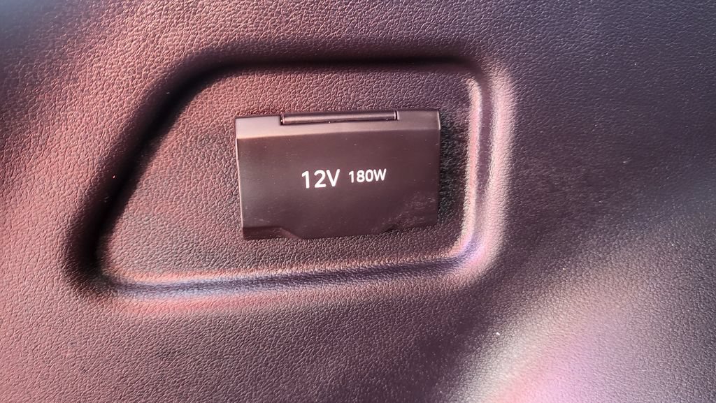 Used 2025 Hyundai Tucson Limited FWD image 16