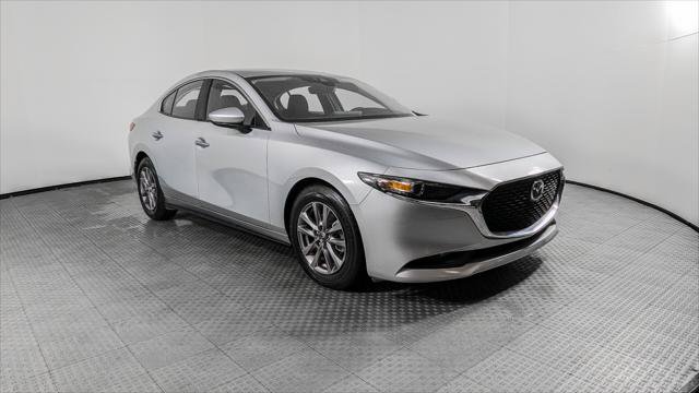 Used 2021 MAZDA MAZDA3 Sedan FWD image 11