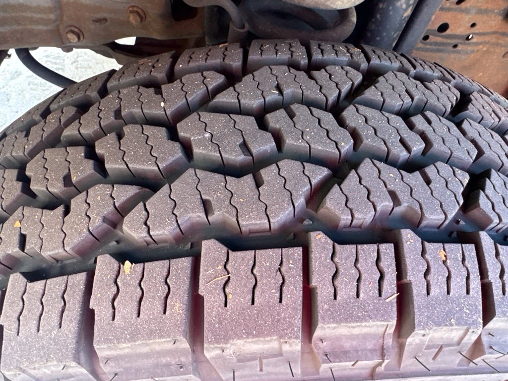 Used 2006 Ford F250 XL AWD/4WD image 11