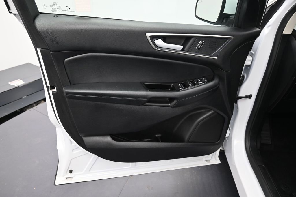Used 2020 Ford Edge SEL w/ Convenience Package AWD/4WD image 9