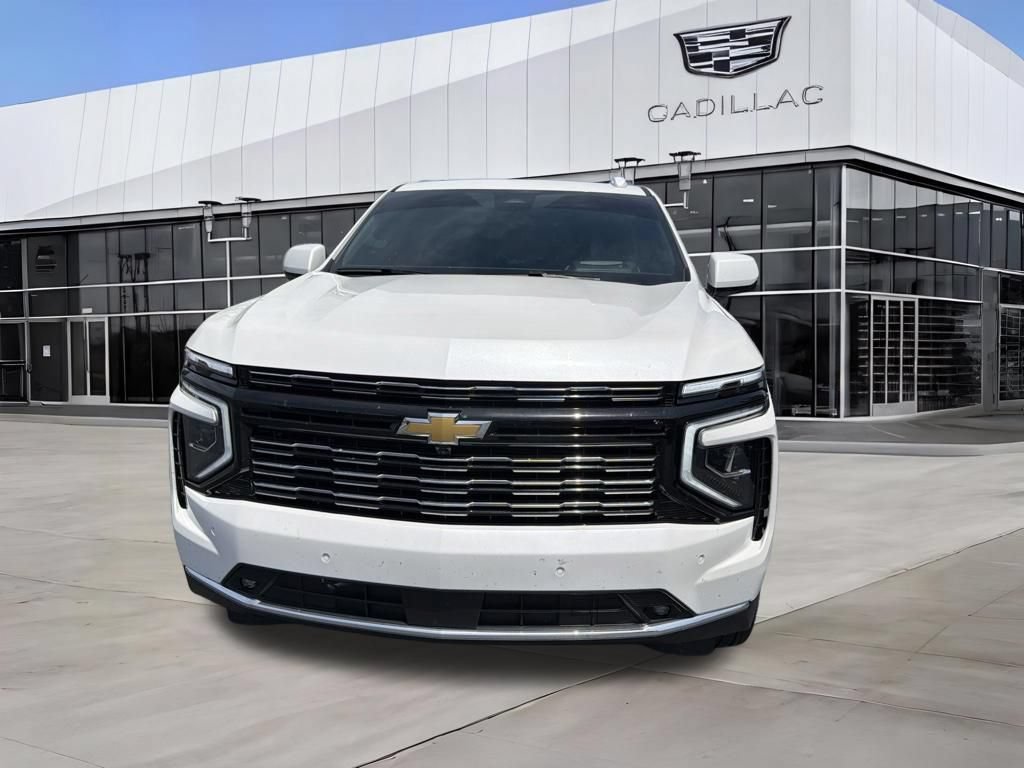 Used 2025 Chevrolet Tahoe High Country w/ Sun And Tow Package RWD image 7
