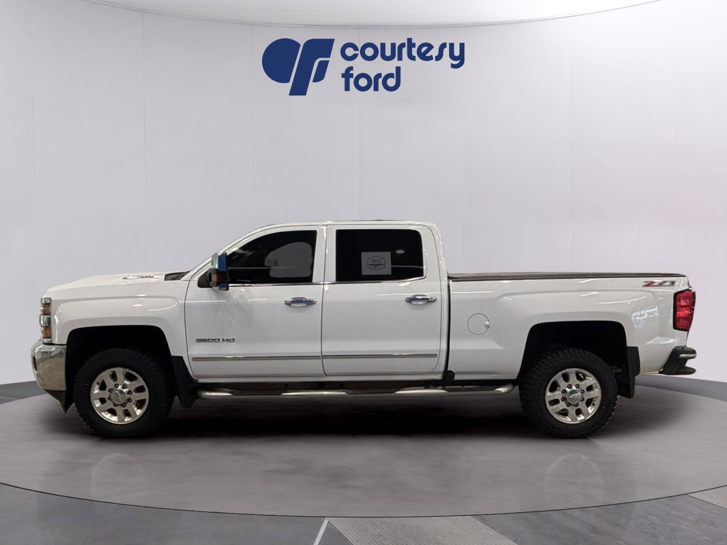 Used 2017 Chevrolet Silverado 3500 LTZ w/ Duramax Plus Package image 4