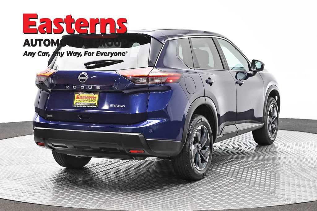 Used 2024 Nissan Rogue SV AWD/4WD image 5