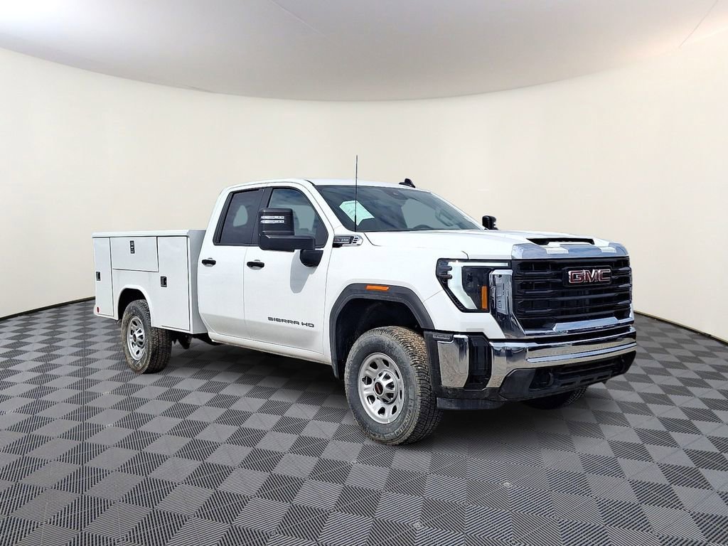 New 2025 GMC Sierra 3500 Pro w/ Convenience Package