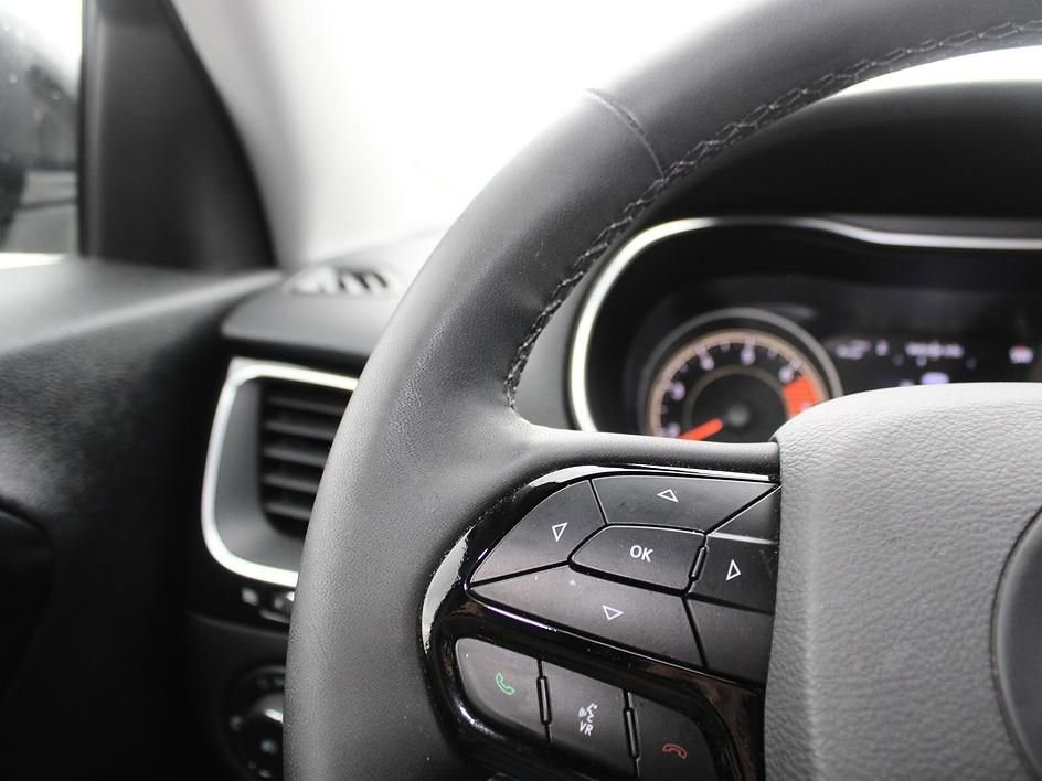 Used 2023 Jeep Cherokee Altitude Lux AWD/4WD image 16